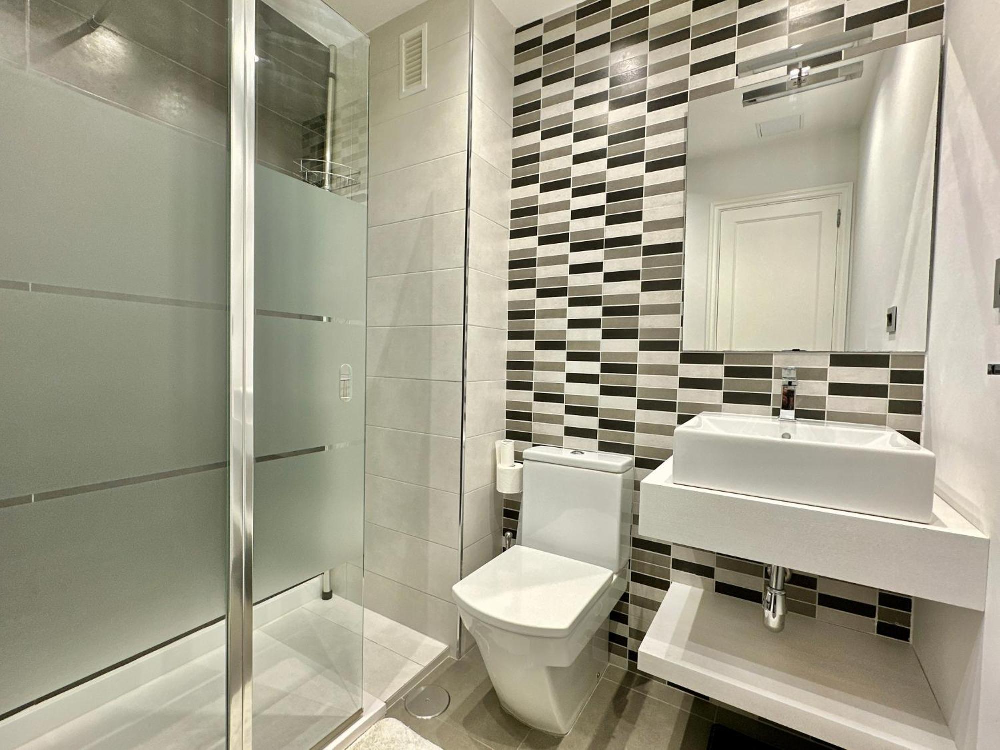 Hostiguest Coliving Leon Y Castillo Las Palmas de Gran Canaria Zewnętrze zdjęcie